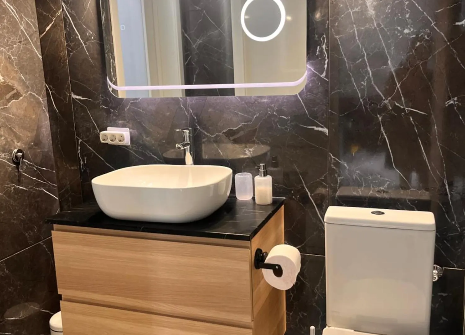 Tk Oceanview Apartment 卡门港